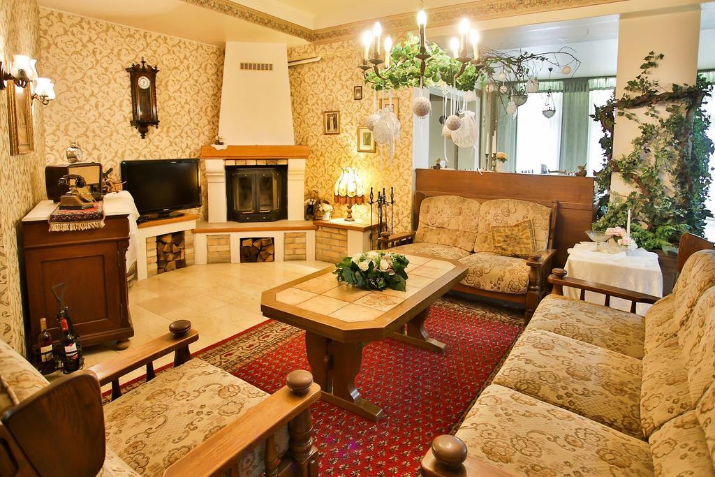 Hotel Rittinger Bonyhád المظهر الخارجي الصورة