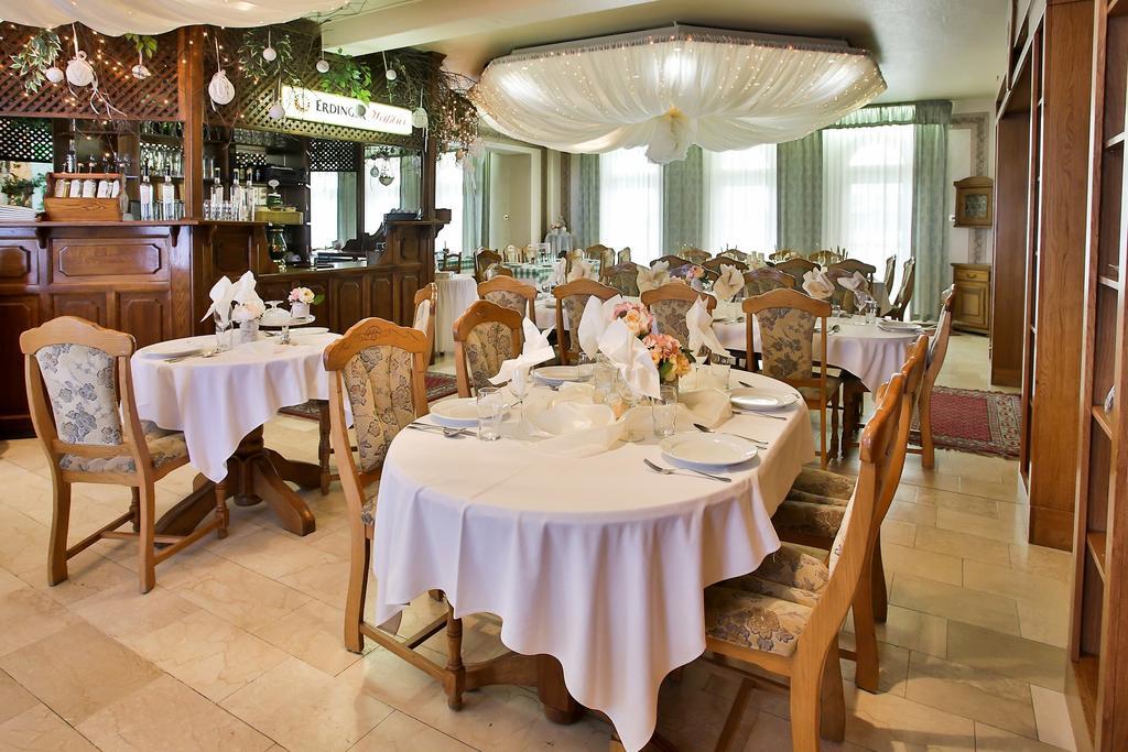 Hotel Rittinger Bonyhád المظهر الخارجي الصورة